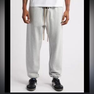 Essentials - Fear of God Cotton Blend Fleece Sweatpants. - Heathered Gray - M